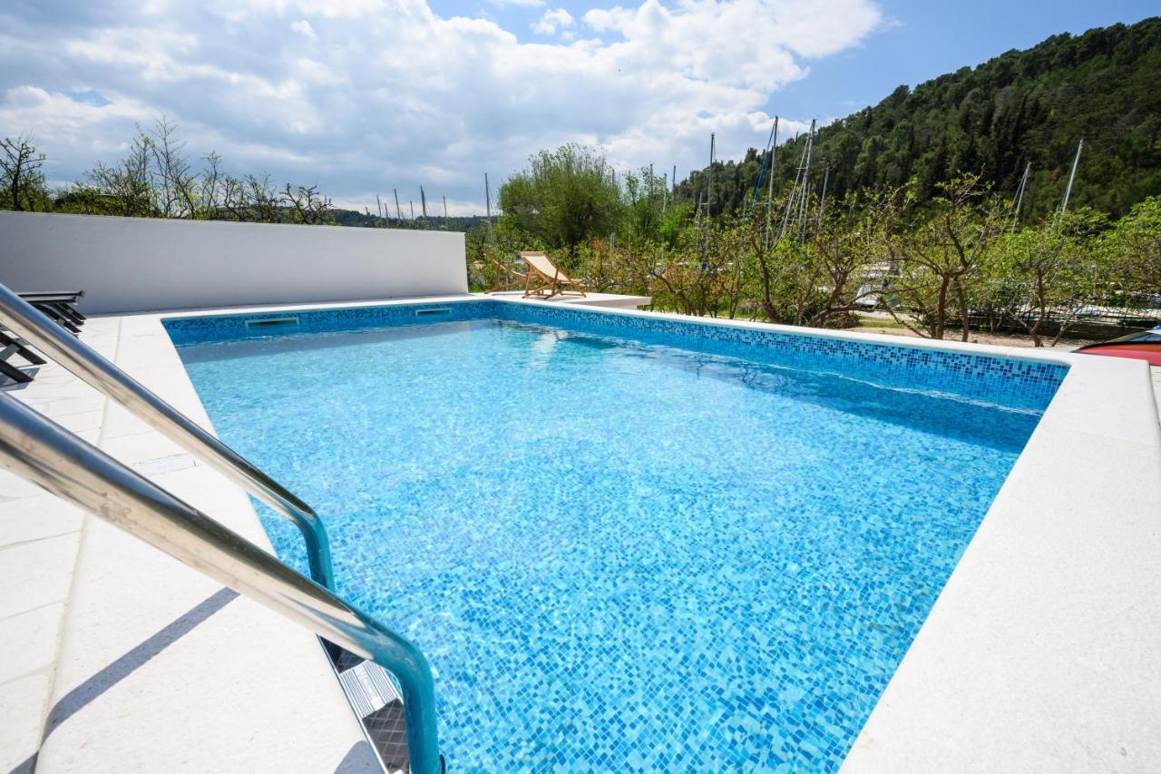 סקארדין Mila And Jurija Formenti 2 Apartments In Heart Of Nautic Marina, With Heated Swimming Pool, Bikes, Sup, Kajak מראה חיצוני תמונה