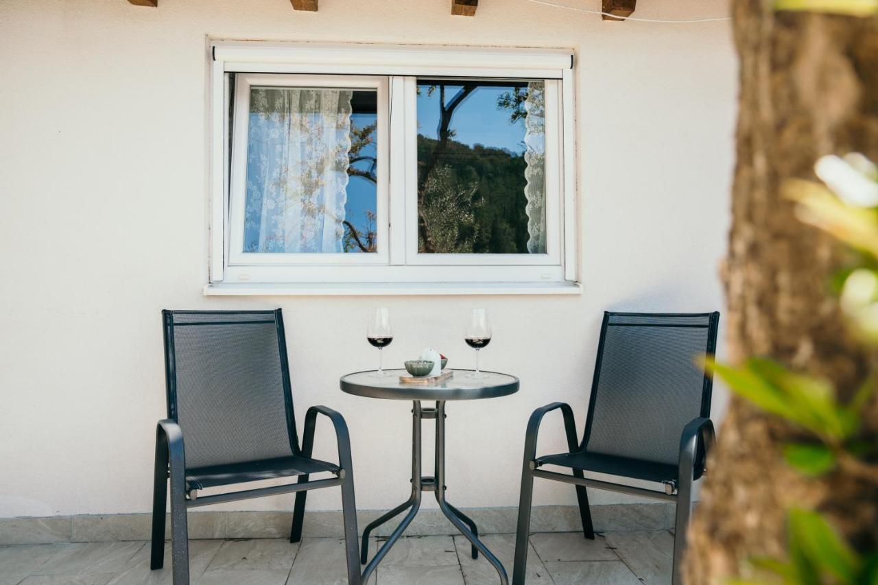 סקארדין Mila And Jurija Formenti 2 Apartments In Heart Of Nautic Marina, With Heated Swimming Pool, Bikes, Sup, Kajak מראה חיצוני תמונה
