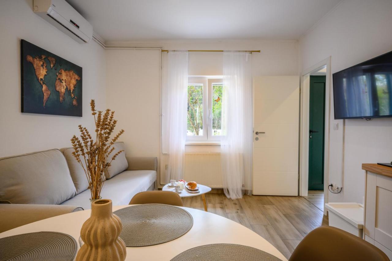 סקארדין Mila And Jurija Formenti 2 Apartments In Heart Of Nautic Marina, With Heated Swimming Pool, Bikes, Sup, Kajak מראה חיצוני תמונה